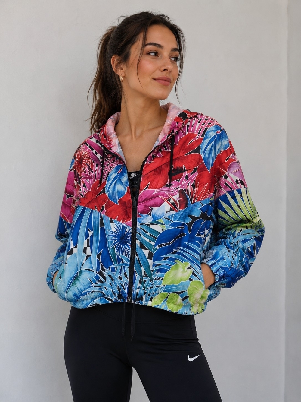 Nike Sportswear Women's Woven Floral Windrunner Crop Hoodie Jacket (Medium)